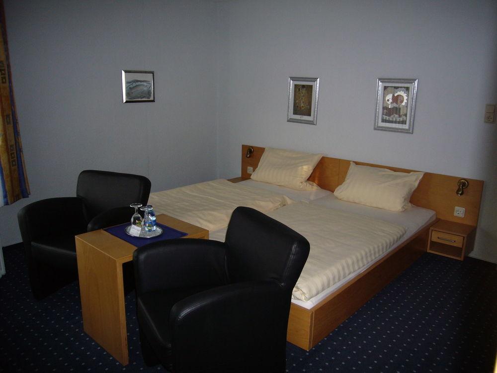 Hotel Am Ceresplatz Manderscheid Ngoại thất bức ảnh